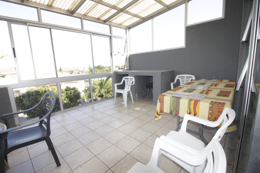 4 Bedroom Property for Sale in C Place Eastern Cape